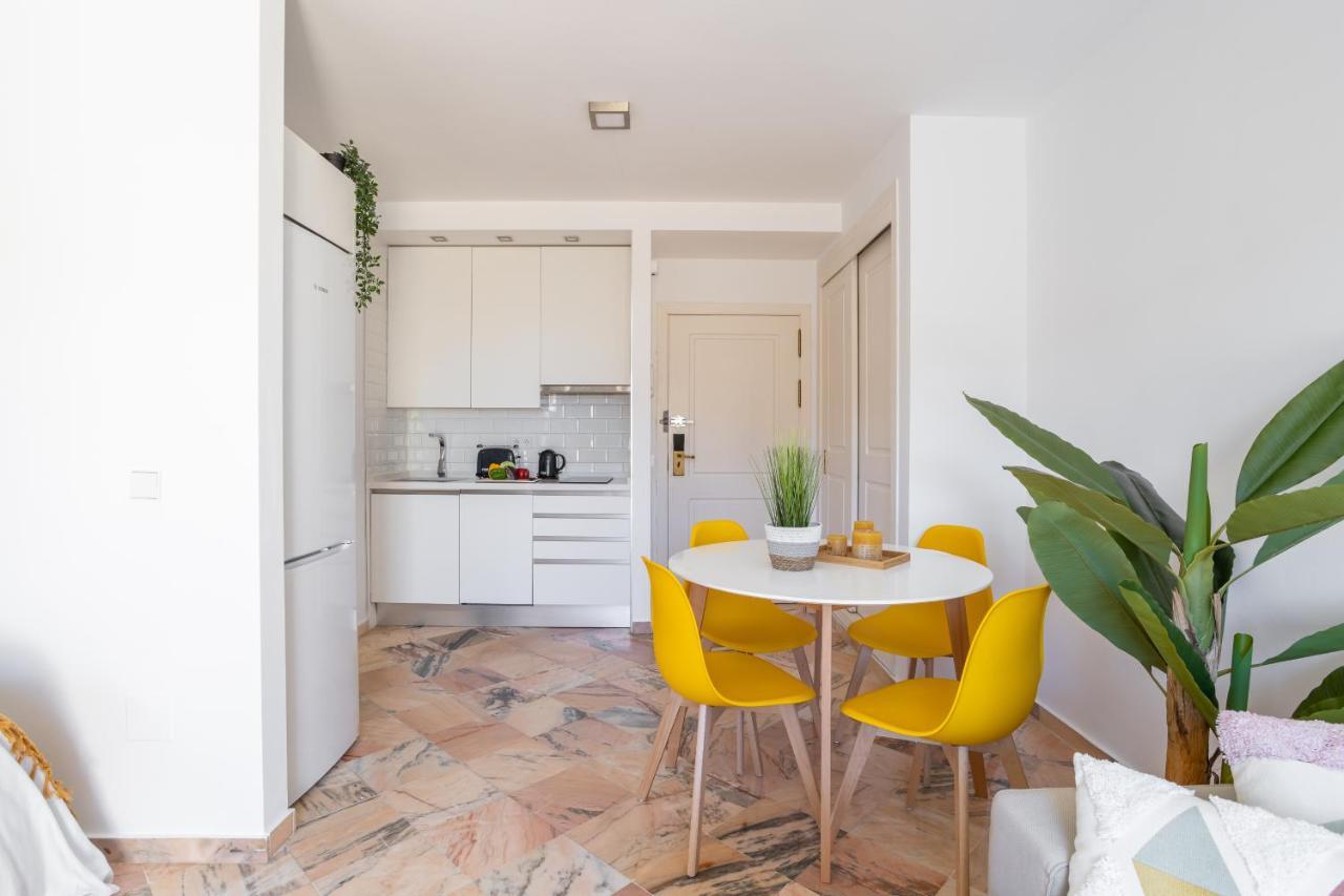 Oleholidays 225 Romana Playa Junto Al Mar Marbella Exteriör bild
