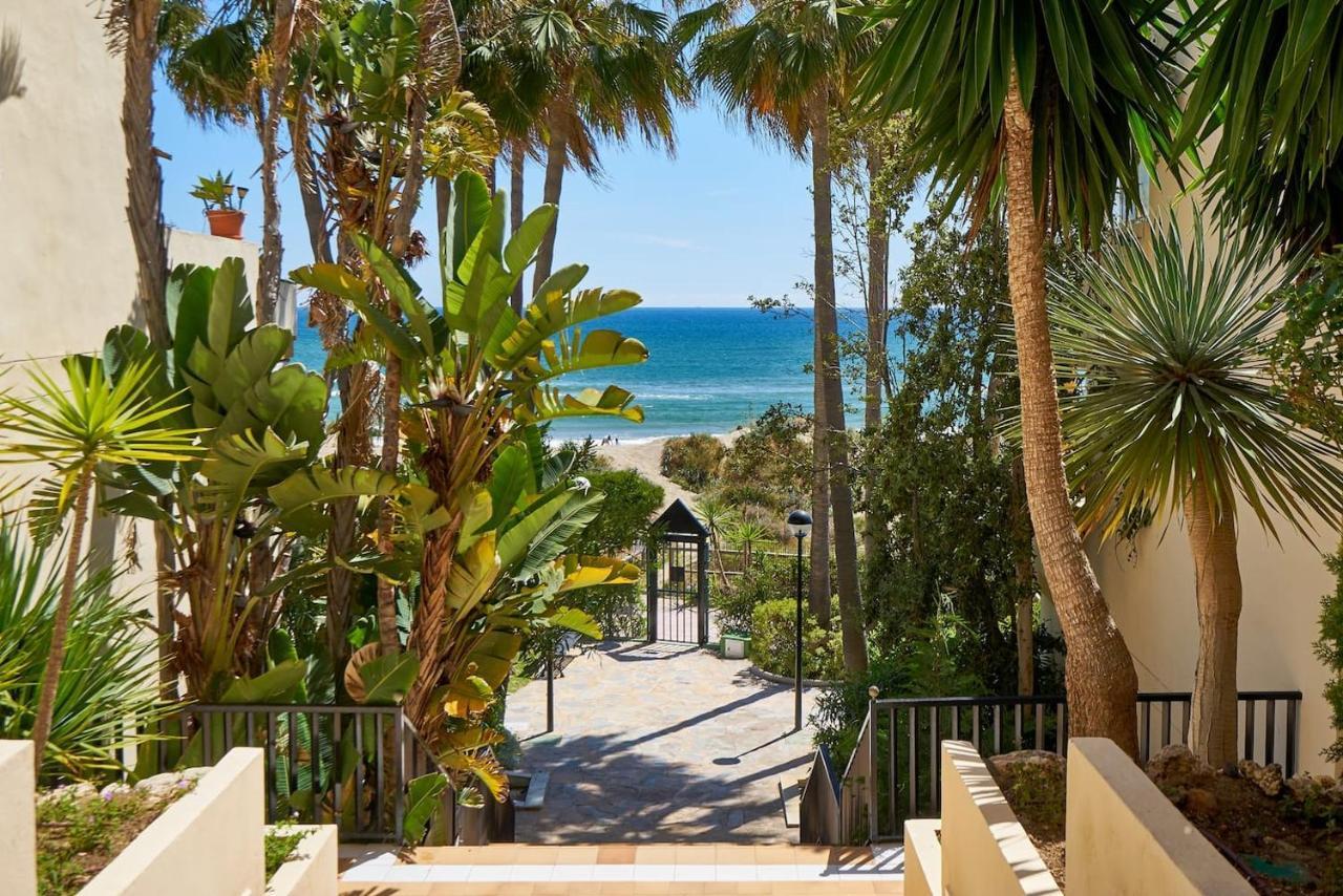 Oleholidays 225 Romana Playa Junto Al Mar Marbella Exteriör bild