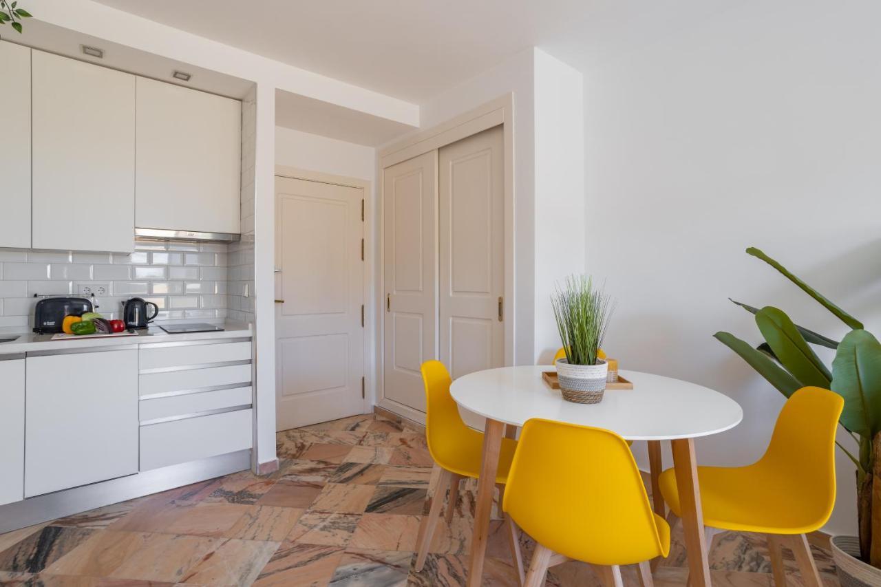 Oleholidays 225 Romana Playa Junto Al Mar Marbella Exteriör bild